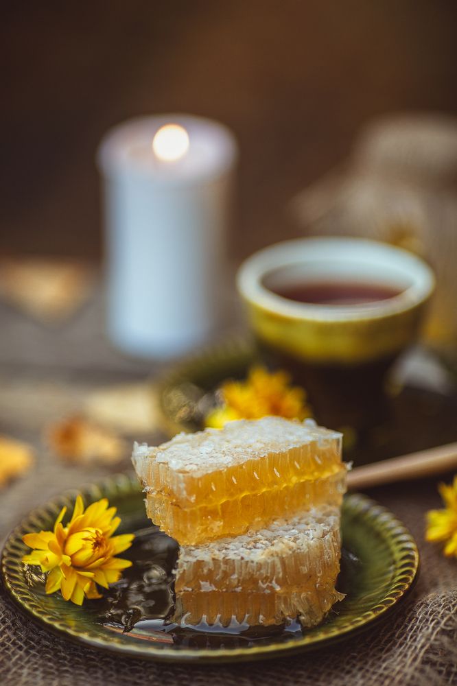 Натюрморт с медом