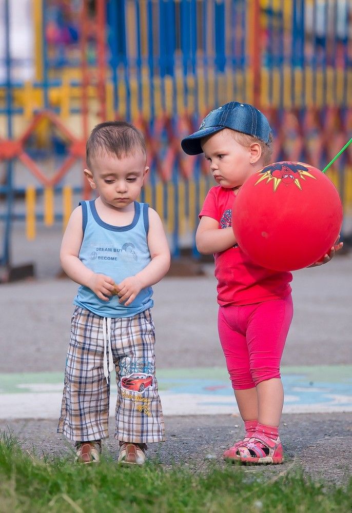Если бы у меня был шарик,я бы с тобой поделился.
