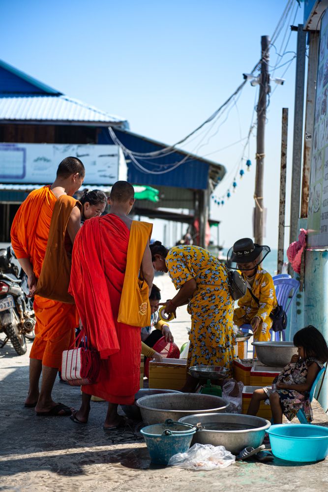 Монахи Дхармы