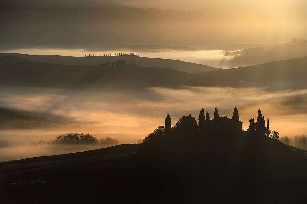 Dawn lights in Tuscany