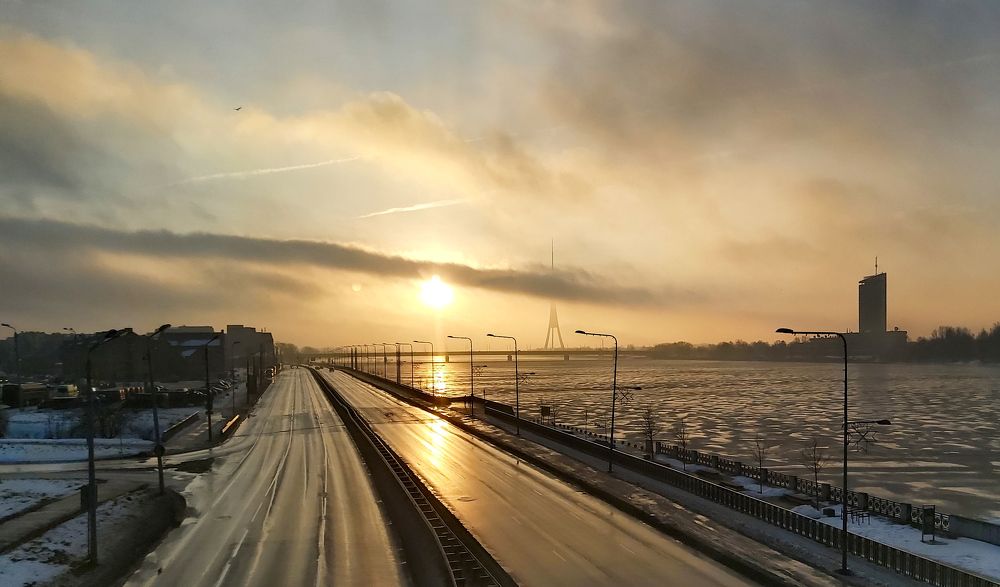 January morning. Riga from the train window
