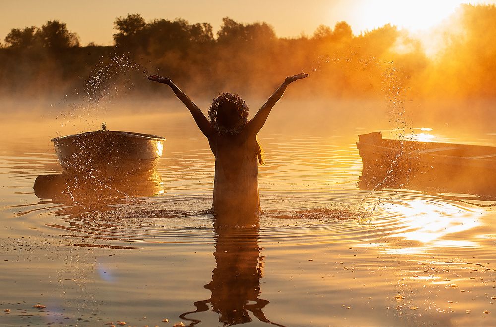 Рассвет на реке