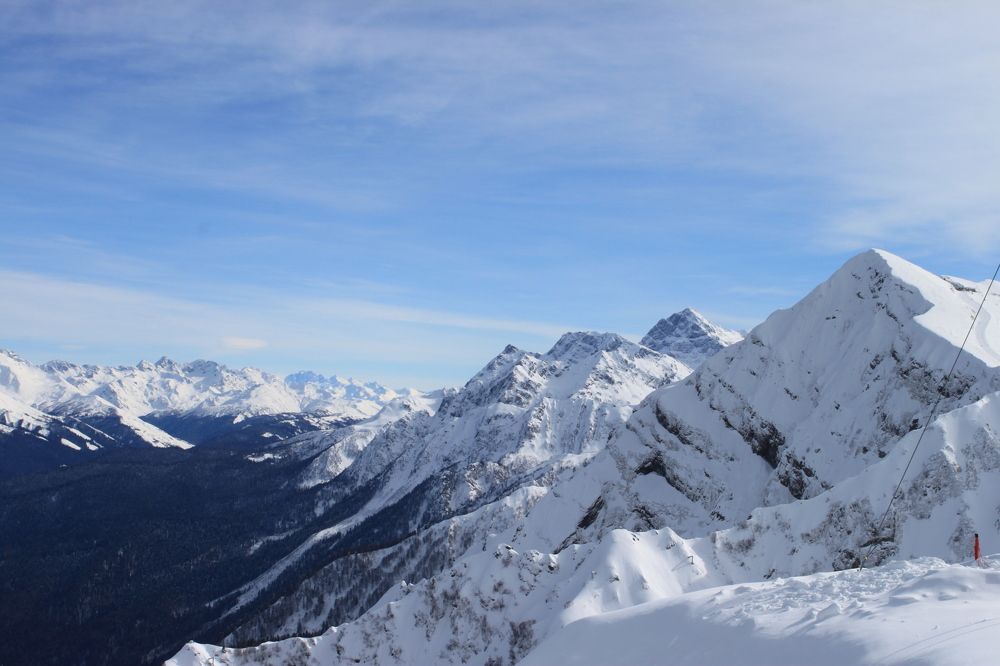 Выше гор - на вершине
