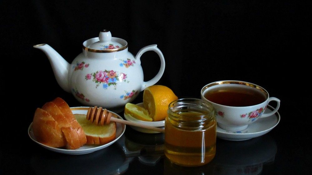 Чай с медом и лимоном