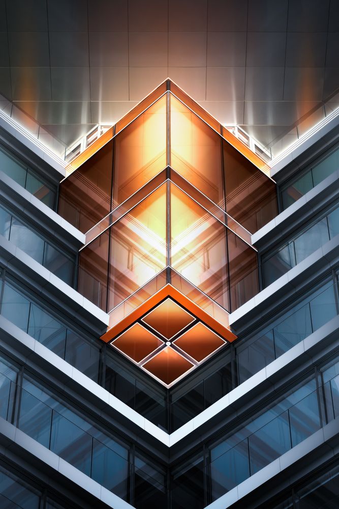 The orange cube