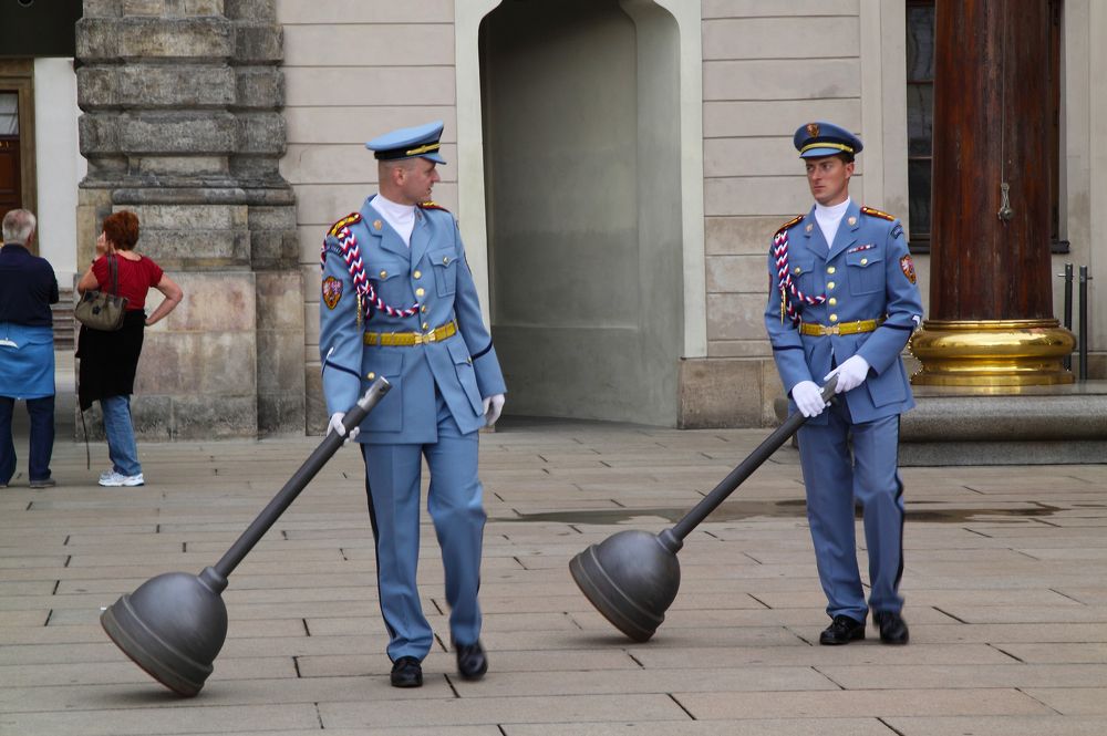 Смена почётного караула