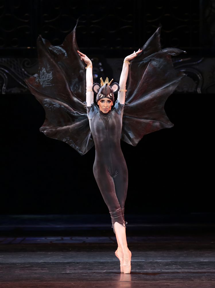 Взмах крыльями...