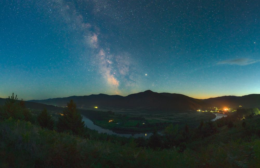 Night is coming down ..