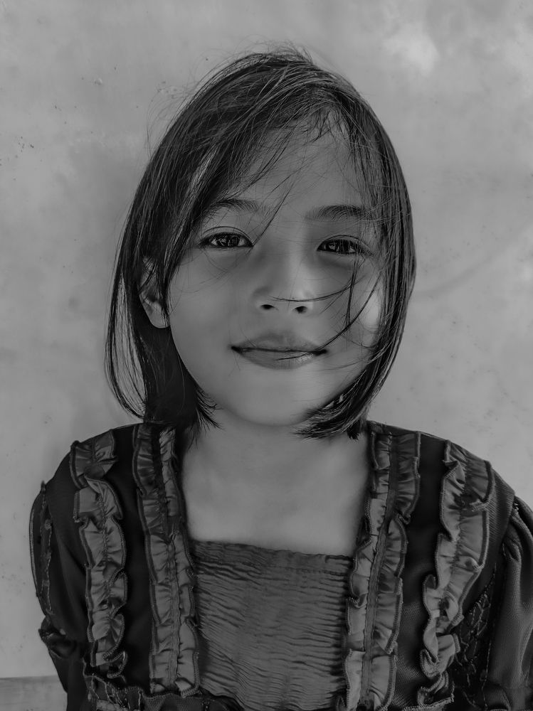 A smiling little Indonesian girl