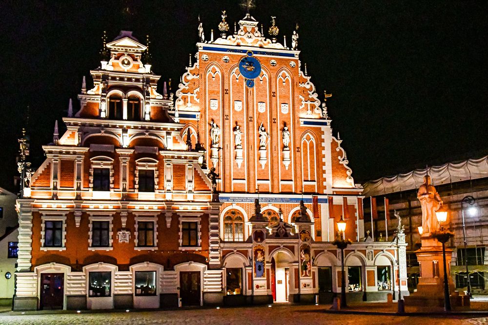 Photograph by AVIC A.M.