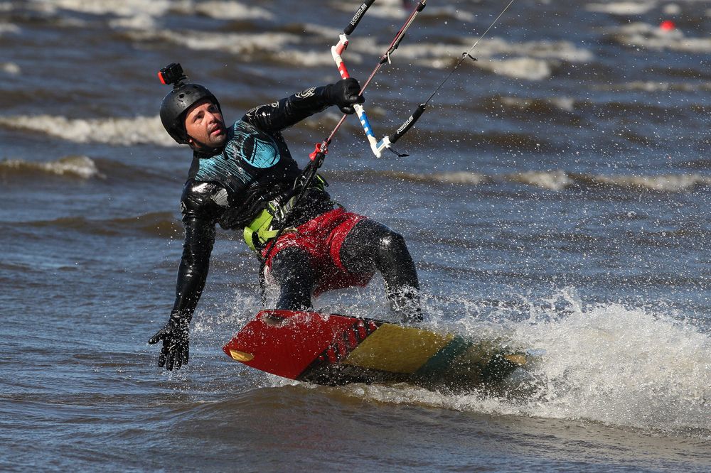 Поймать ветер (Catch the Wind)