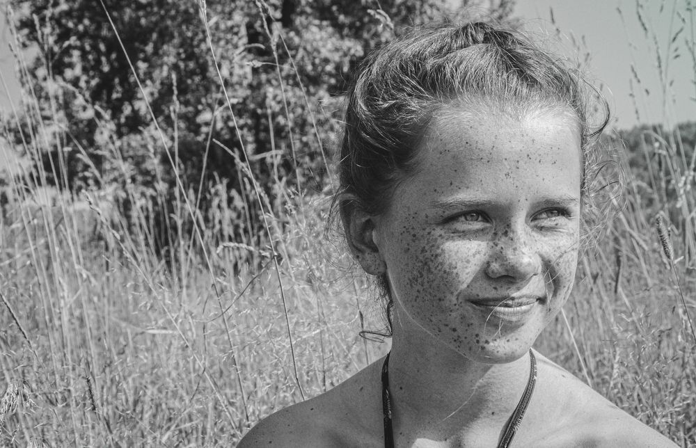 Любимая дочь.