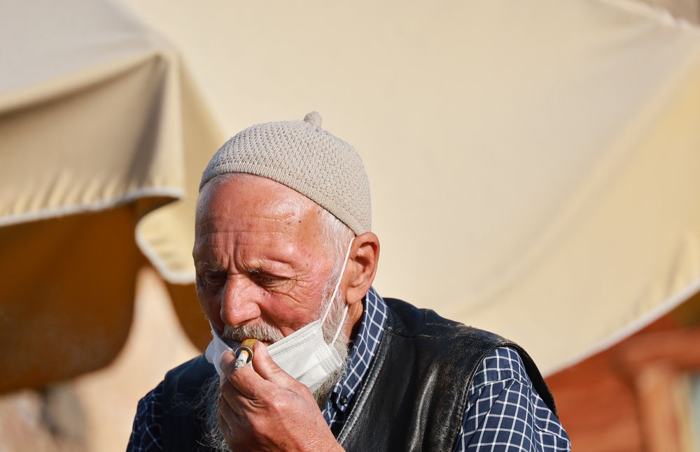 Last smoke and war..