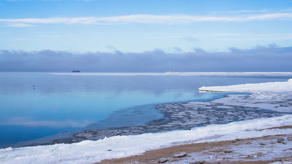 Зимний морской пейзаж / Winter Seascape