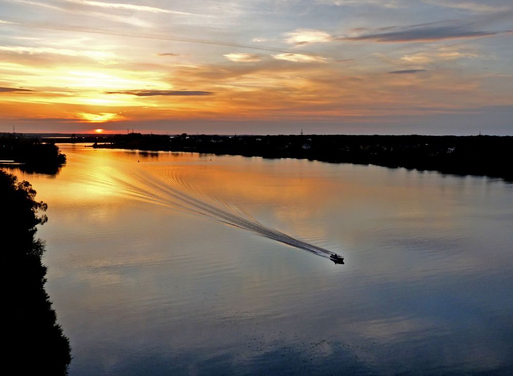 Закат над Волгой.
