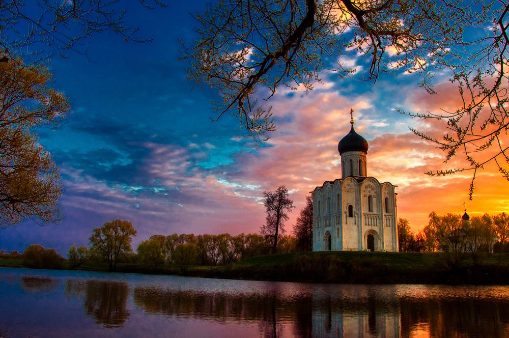 Photograph by Oleg Podlesnykh