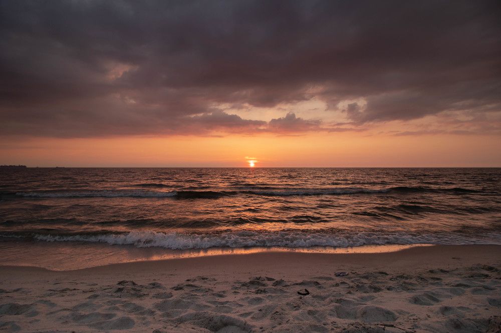 A few minutes before the sun goes down