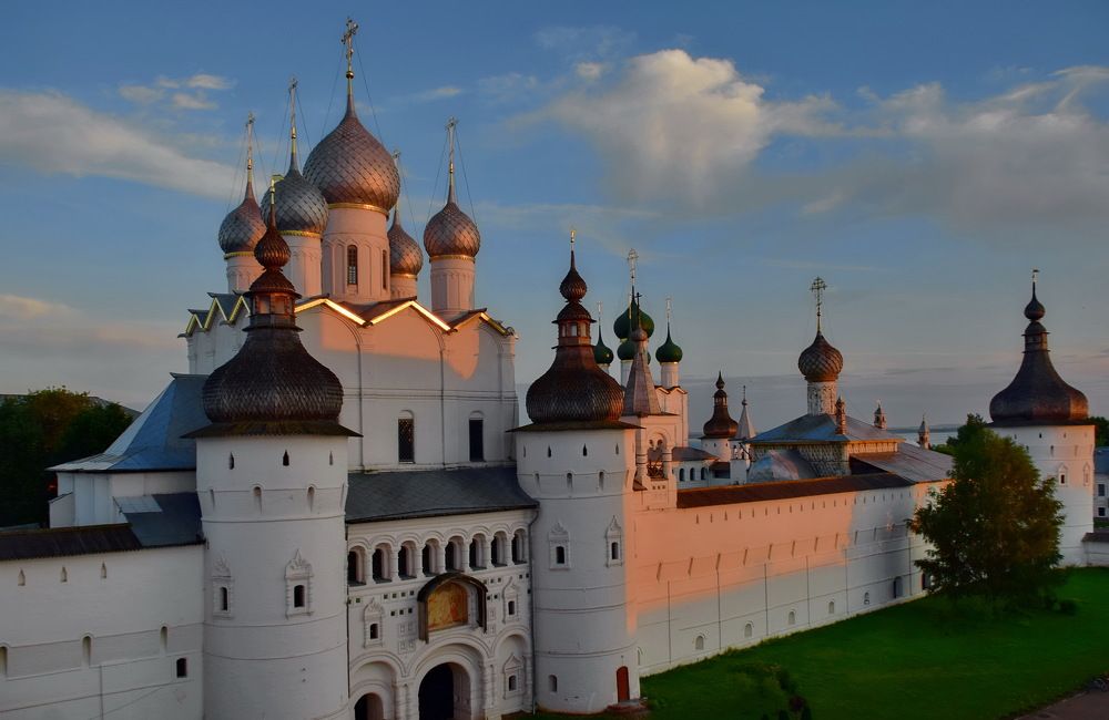 Закат в Ростове Великом.