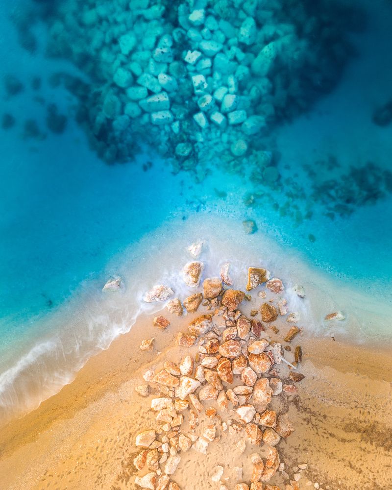 Lefkadas wave crusher