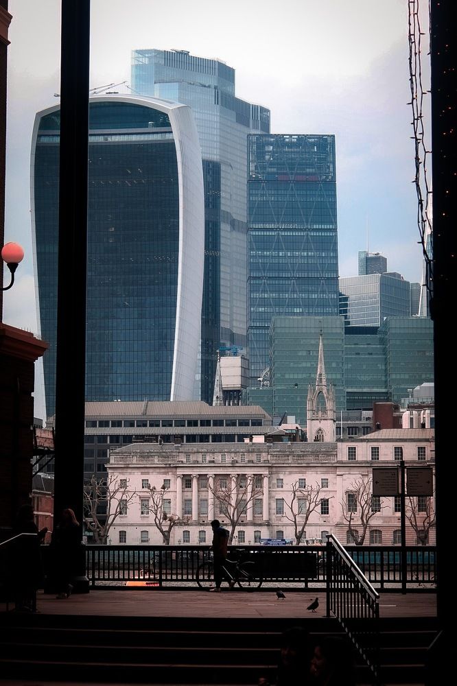 Heya gallery London bridge