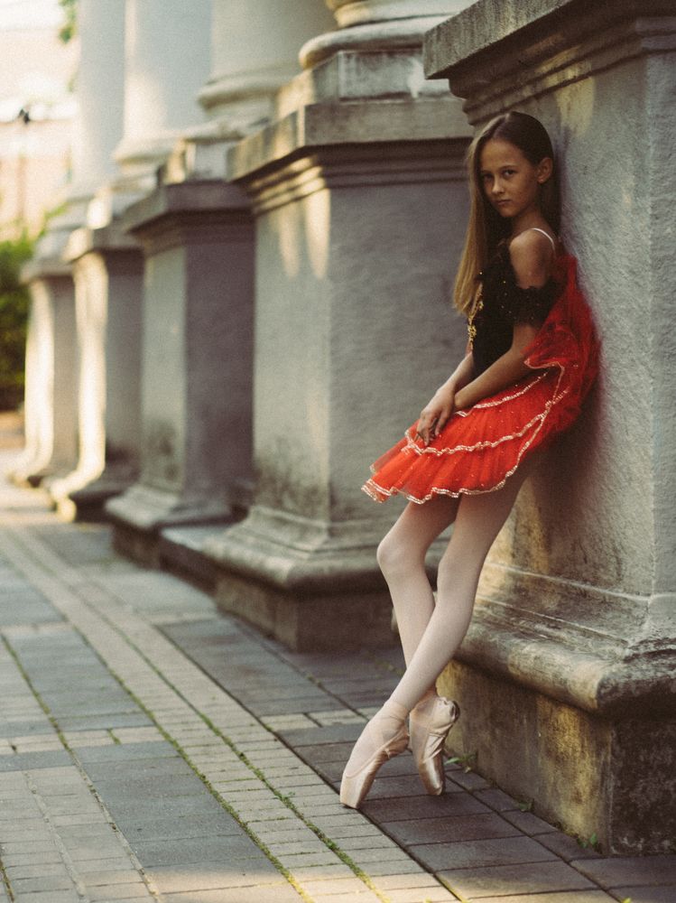 Рассветное утро... Пусто на улице... Можно позаниматься балетом и потанцевать