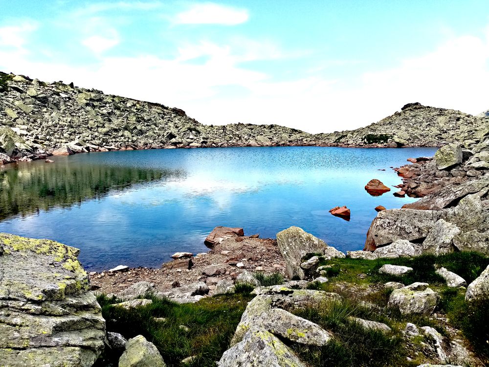 Mandra Lake in Parang Mountains