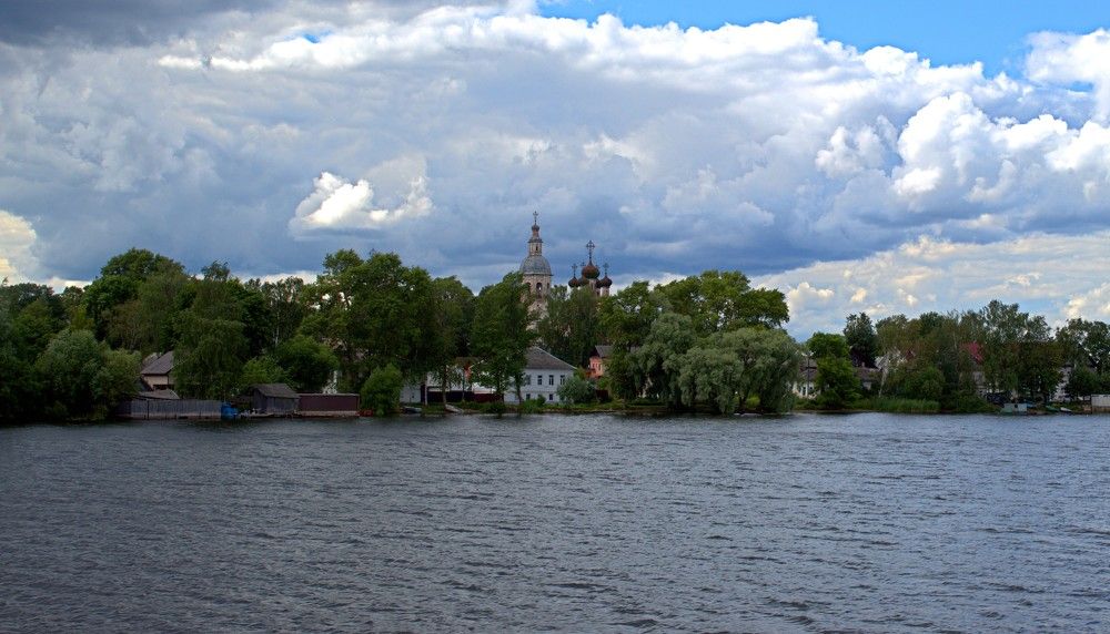 На Селигере.