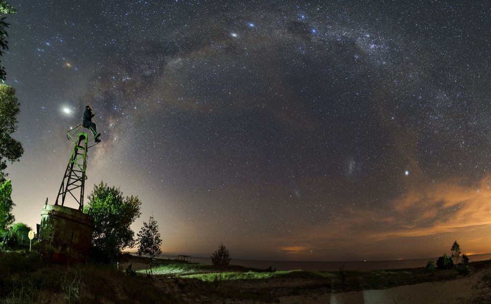 Galactic bow in Kiyú