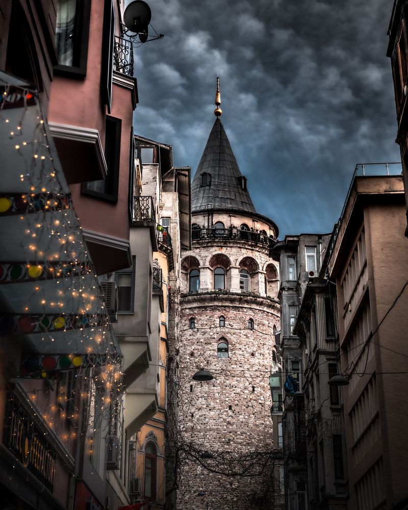 Photograph by Leonardo Munoz