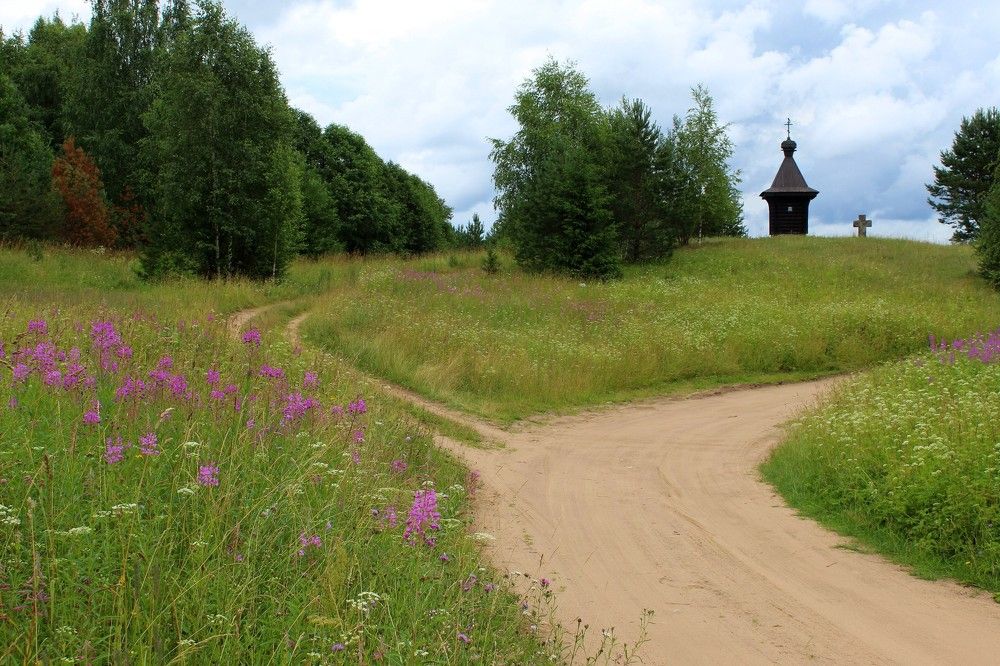Часовня на холме.