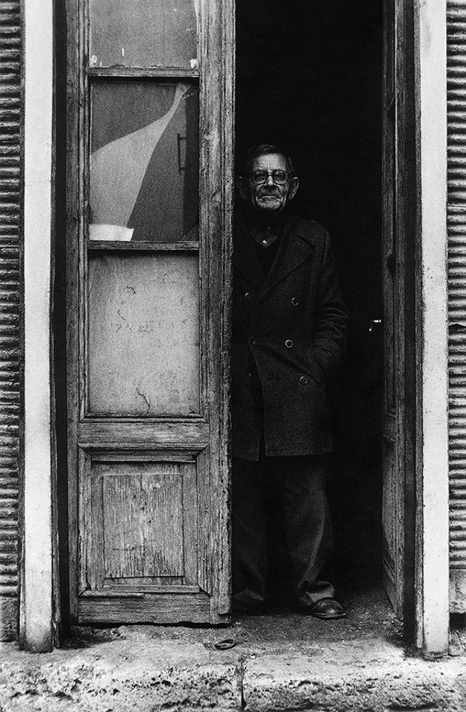 Photograph by Roberto Brsakoski