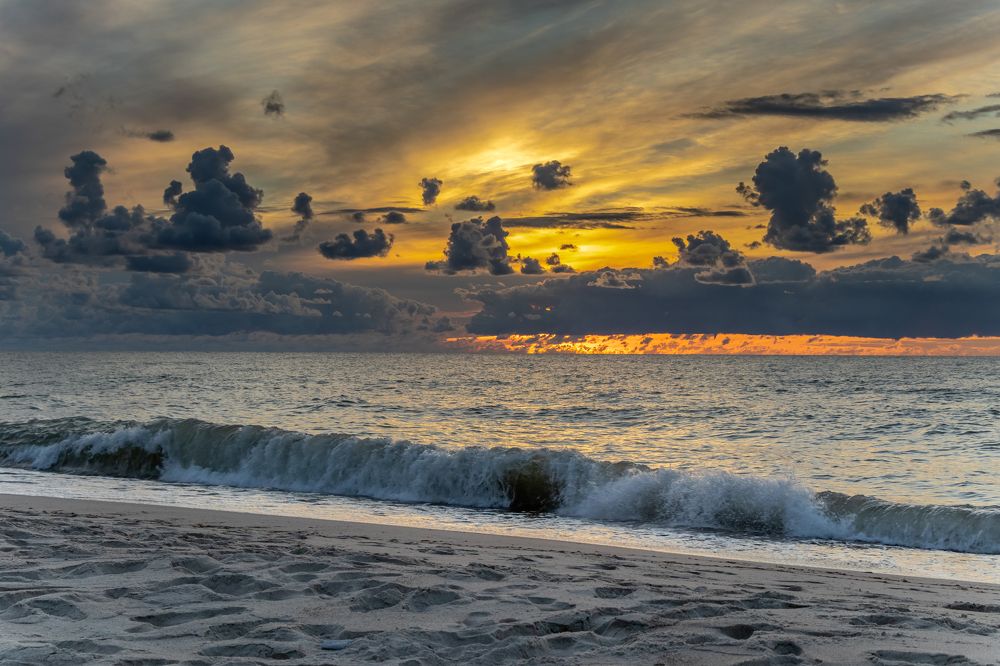 A few momets before the sun starts its colour game in sky