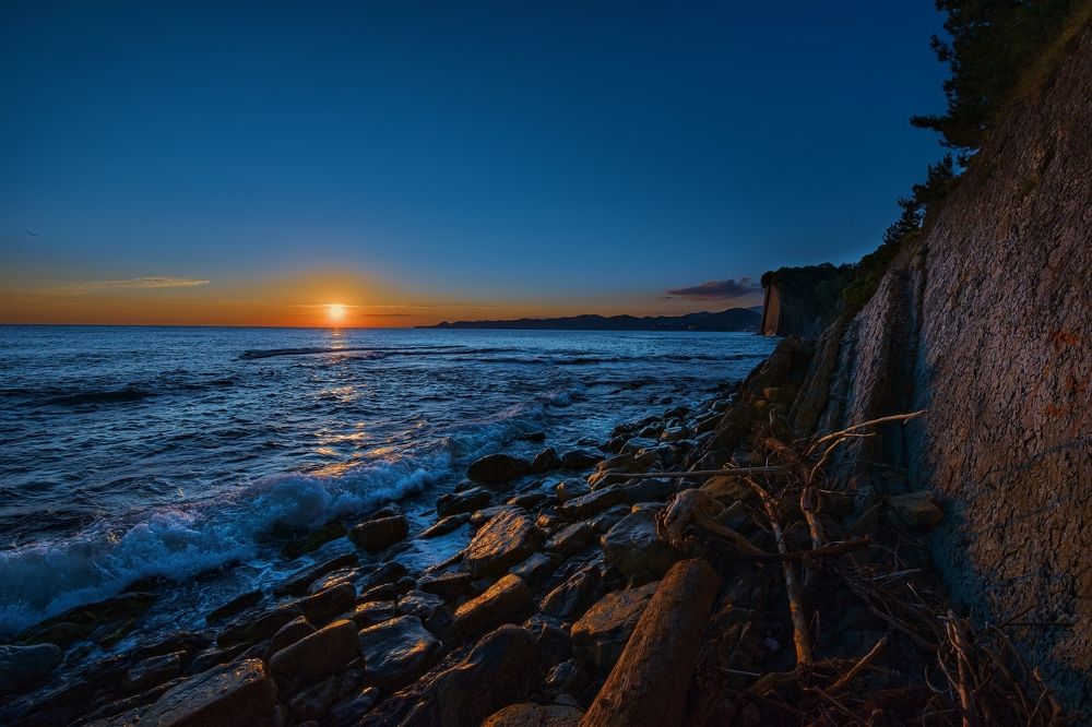 Прощальный взгляд солнца.