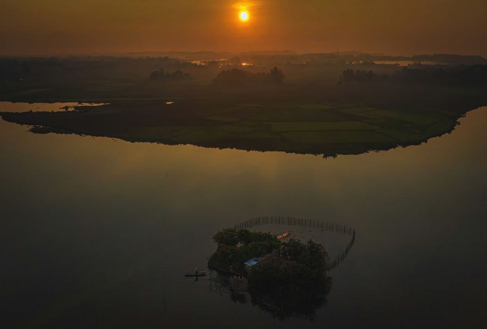 HAPPY HOUSE HAS A HEART