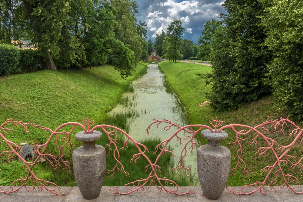 Александровский парк в ожидании дождя