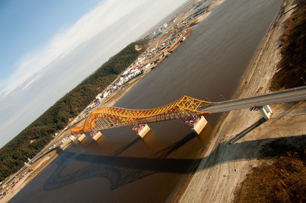 Мост "Красный дракон"