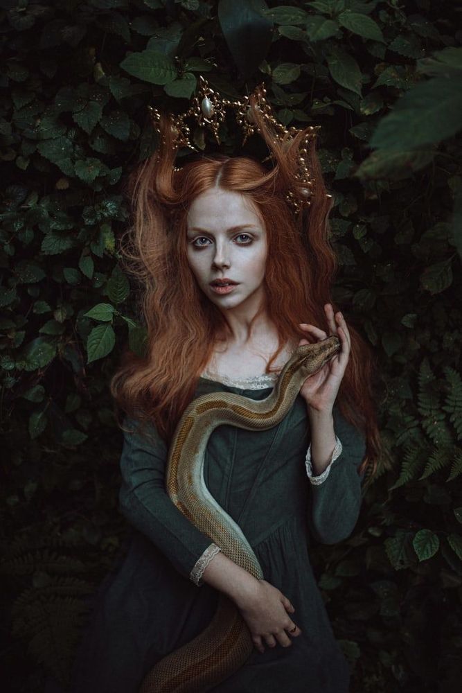 Snake queen