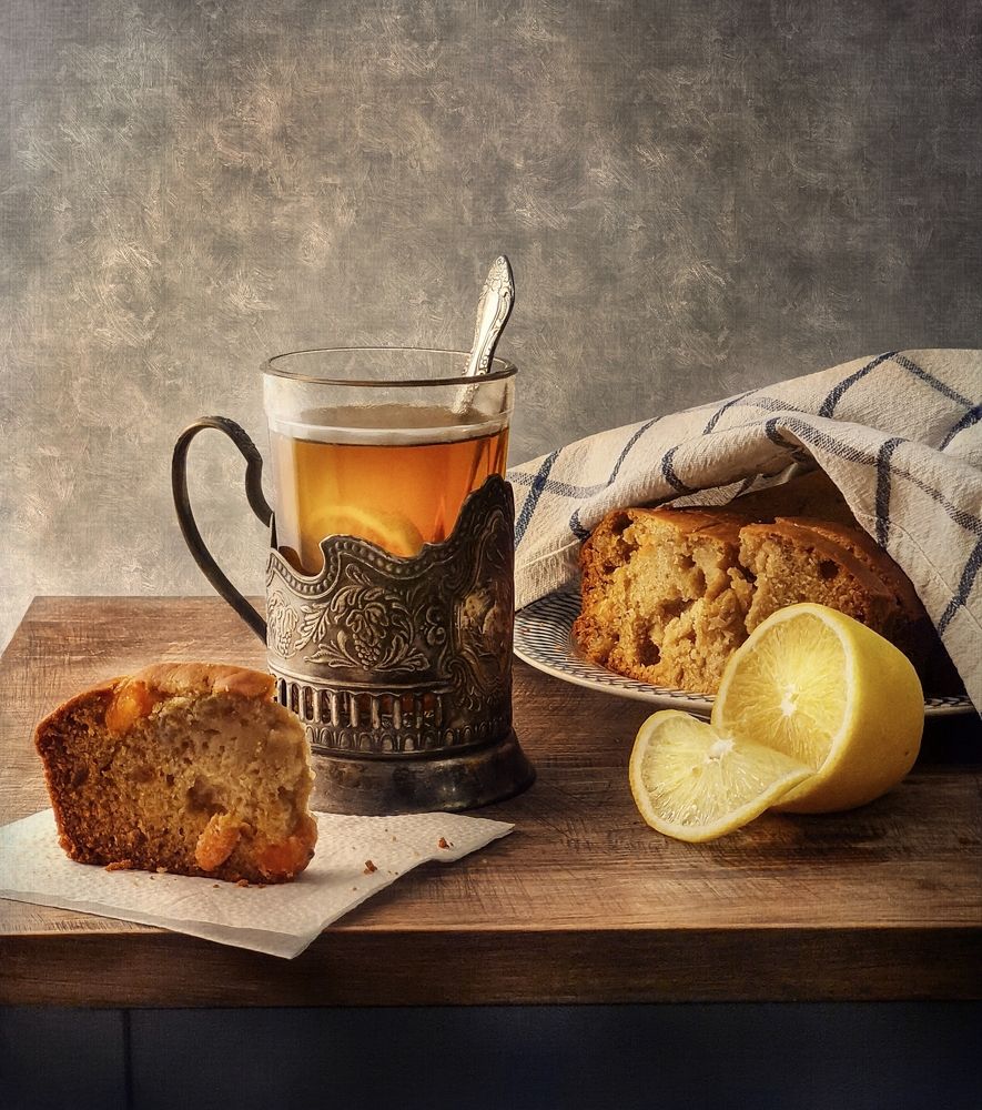 Медовая коврижка и чай с лимономм