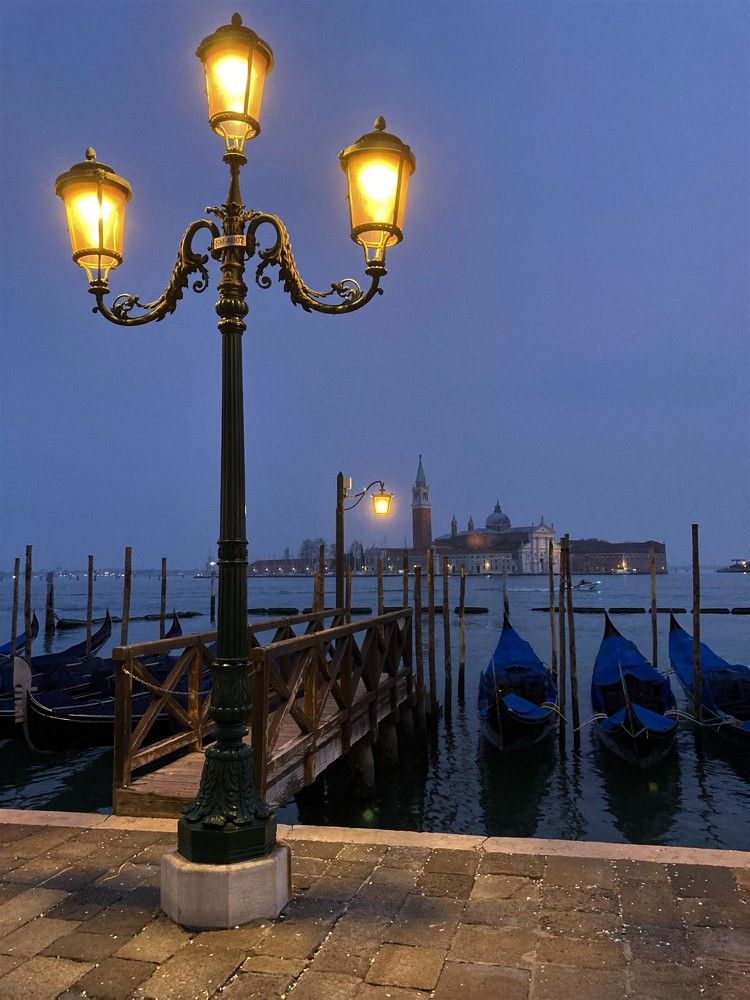 Photograph by Mario Lazzarini