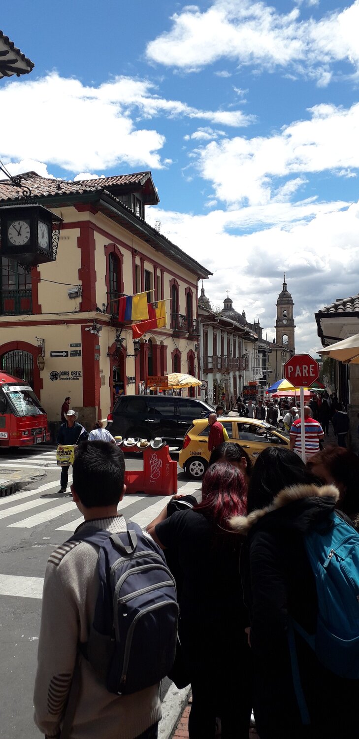 un dia en la calle de bogota