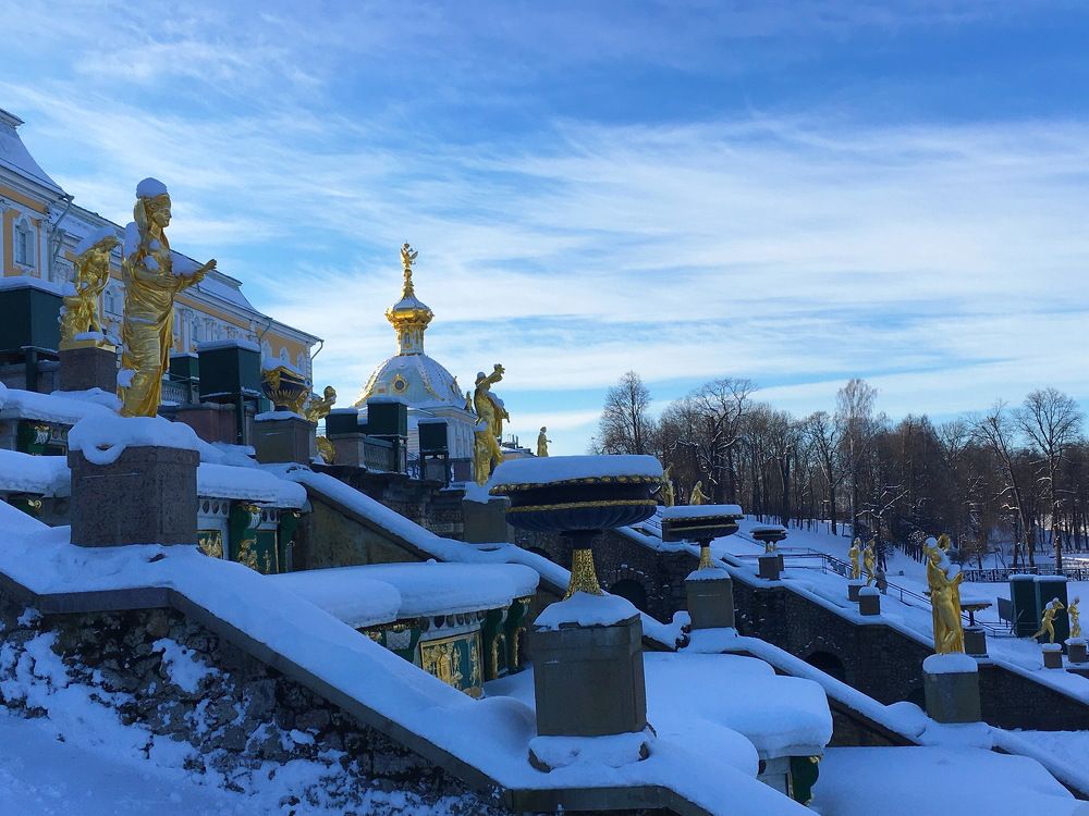 Зима, фонтаны Петергофа...!