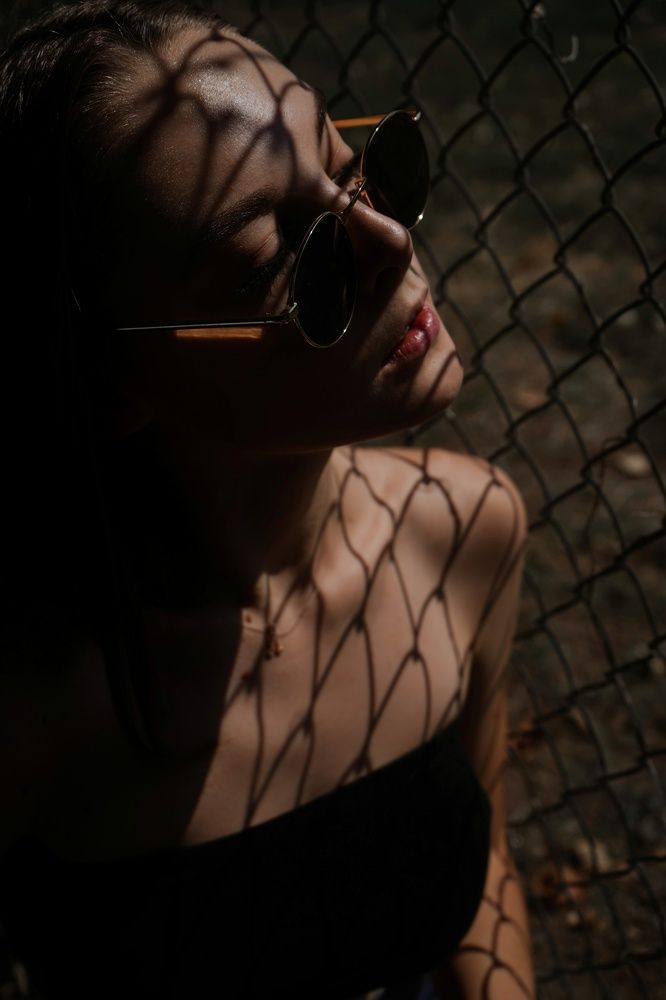 По ту сторону...