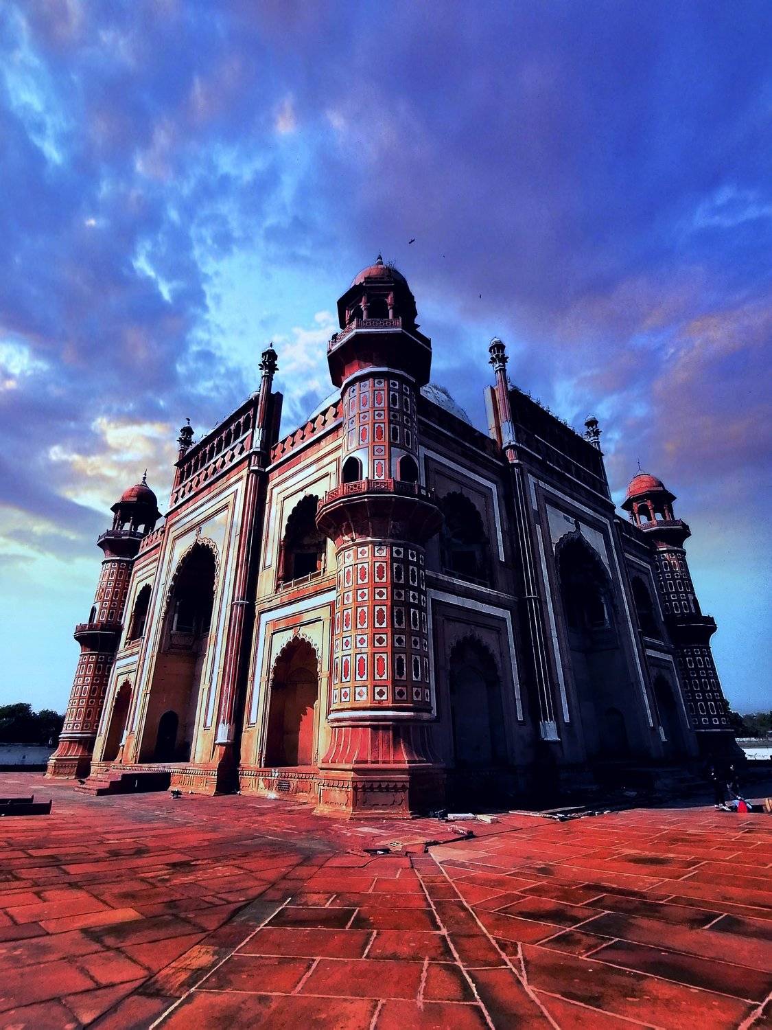 Mughal Architect