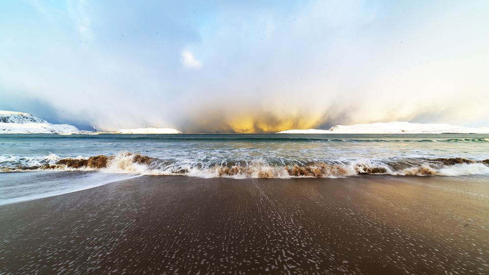 Пляж в селе Териберка