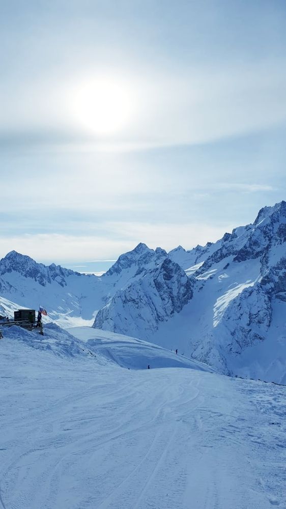 На высоте 3500 метров.