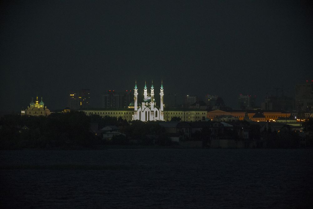 Казань  ночью