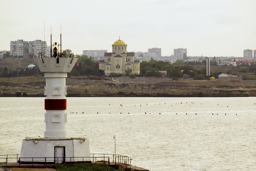 между прошлым,настоящим и будущим