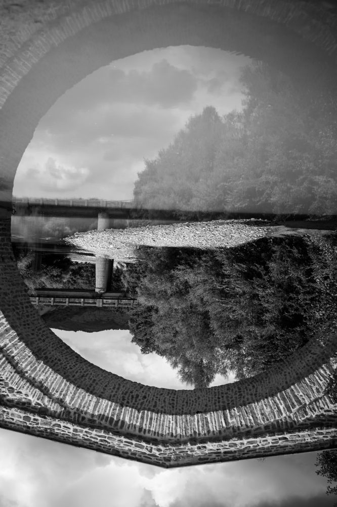 Photograph by Nikos Karatolos