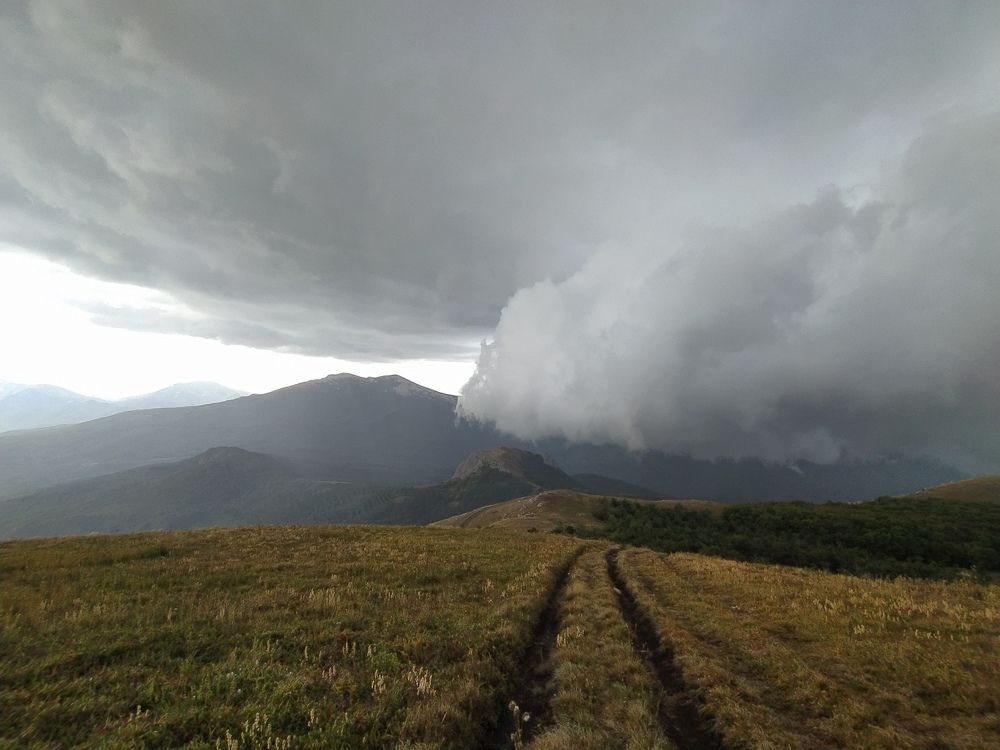 Буря к нам приходит