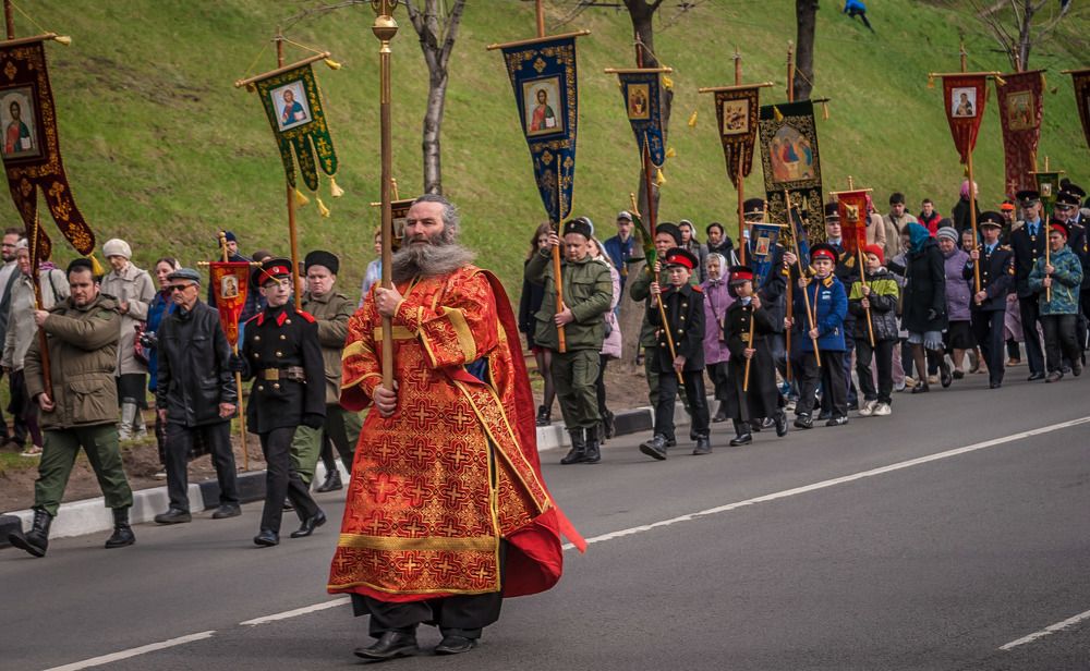 Крестный ход. Лидер.